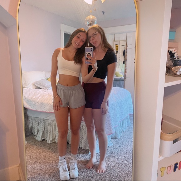 Meet your Posher, Audrey - Picture 1 of 1